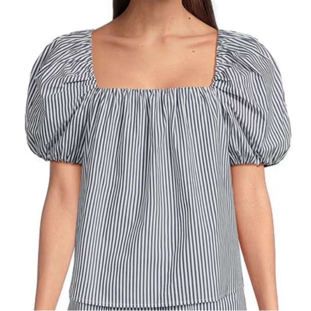 New Alex Marie Black and White Smocked Puff Sleeve Blouse